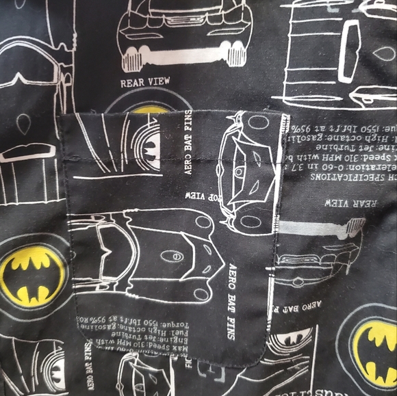 DC comics Batman boys large button down short sleeve shirt blacl yellow - Picture 4 of 5
